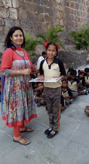 Awarding children | Samridhdhi Trust